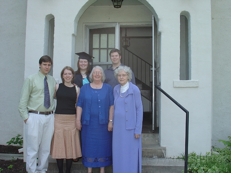 Elizabeths Utk Graduation 010.jpg